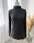 Uniqlo Heat-Tech Turtleneck Shirt - Size L