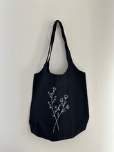Load image into Gallery viewer, Floral Tote
